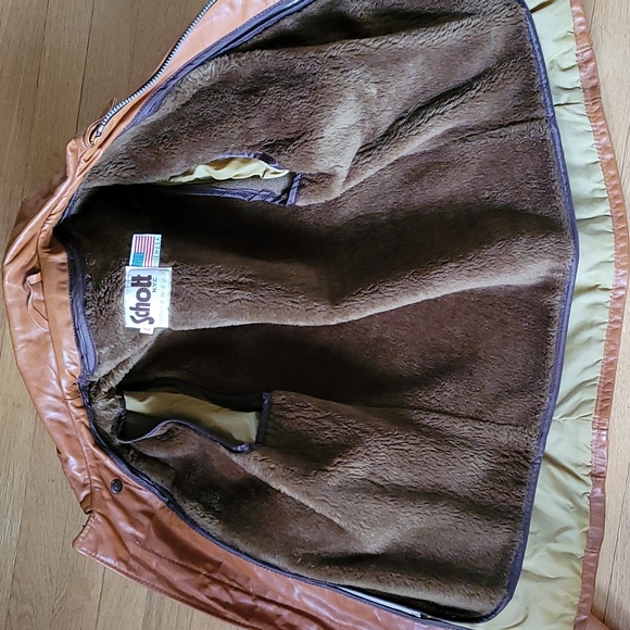 Schott NYC Vintage Leather Jacket - Picture 15 of 16